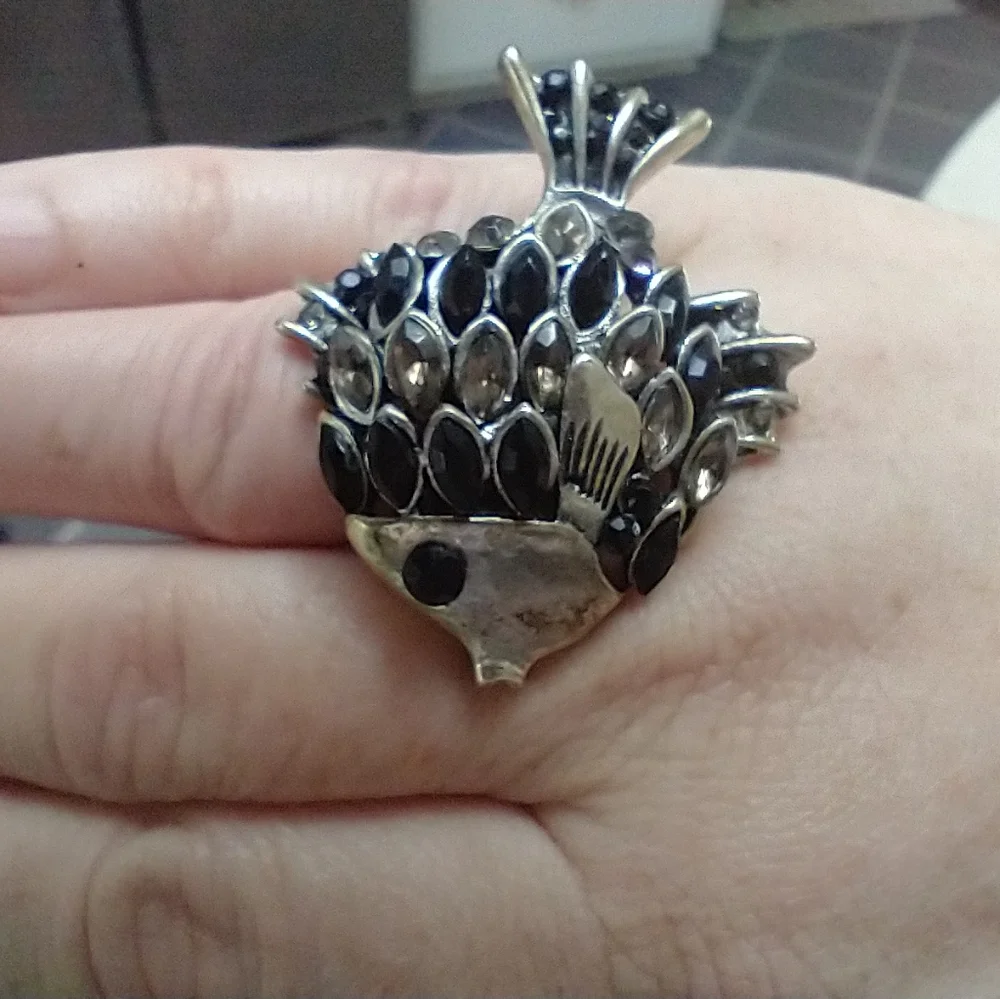 4 Gorgeous Stretch Rings! R9 - Picture 3 of 9